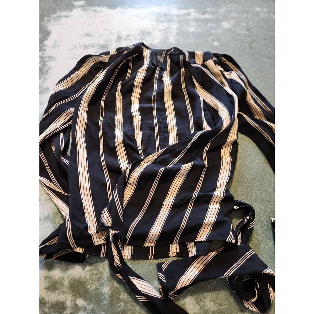 Reformation black and white striped wrap blouse sz XS